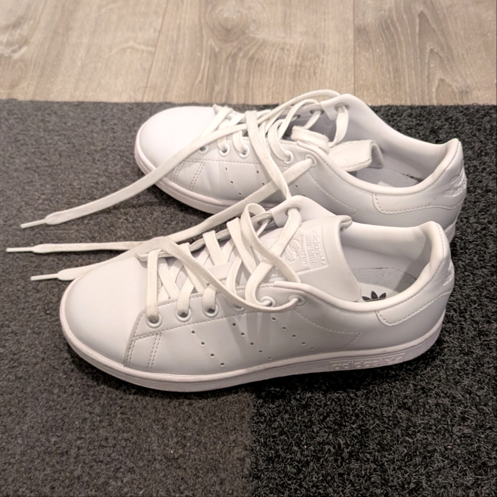 White Stan Smith Leather